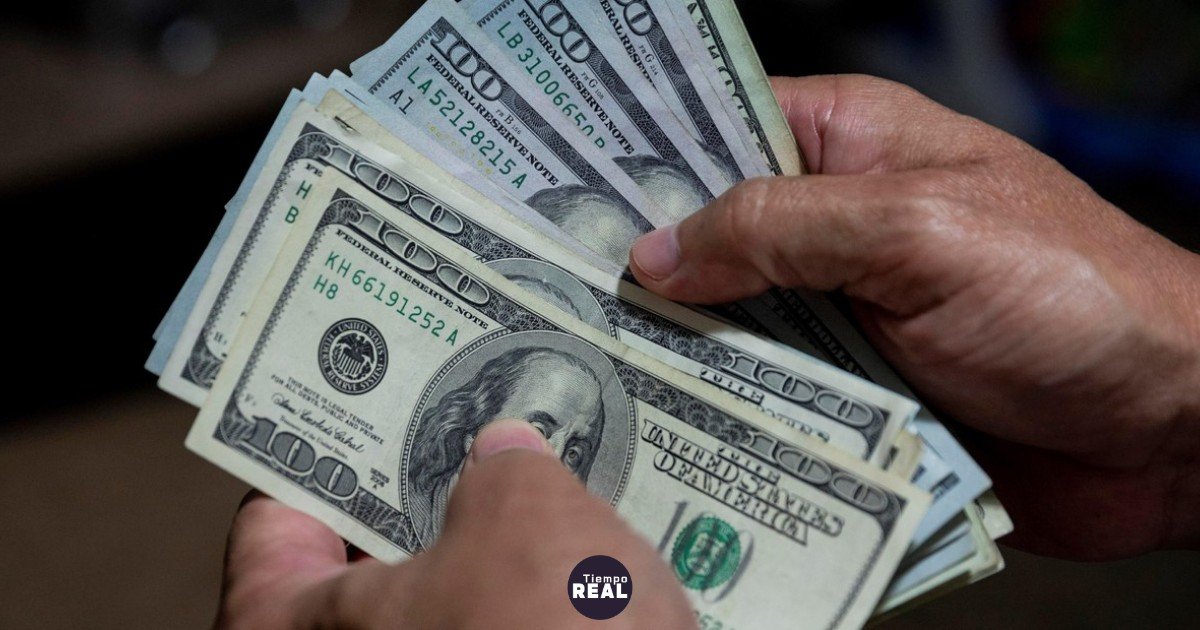 Dólar CCL alcanza $1.615,30 en domingo