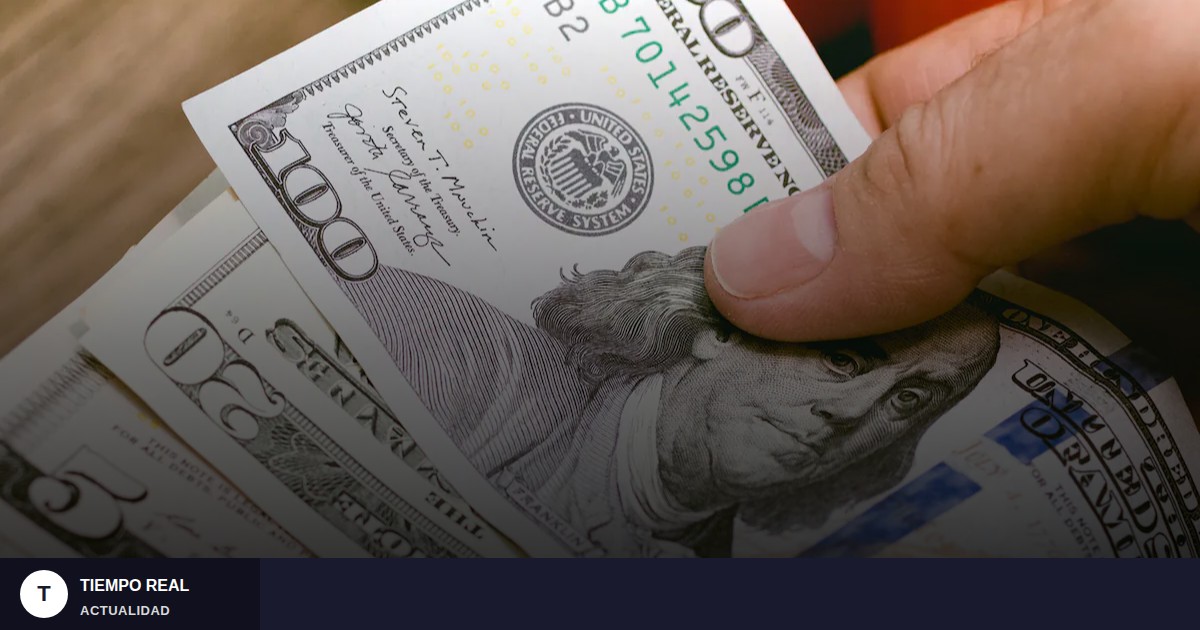 Dólar oficial rompe $1.530 y blue supera $1.560