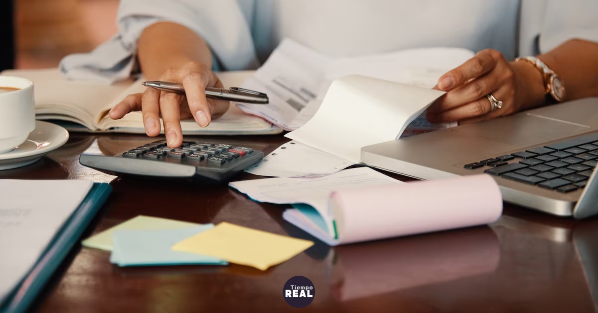 SERF cae a 38,3 puntos y revela 57.000 empresas en mora
