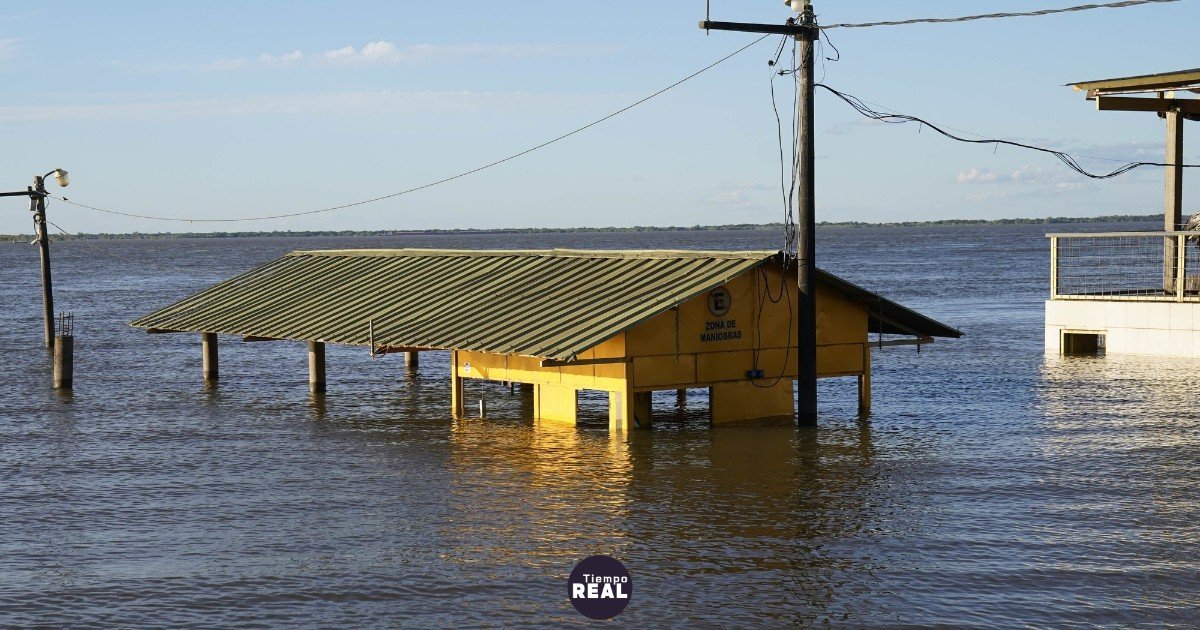 Crecida del Paraná supera 6,5 m y deja 472 evacuados en Corrientes