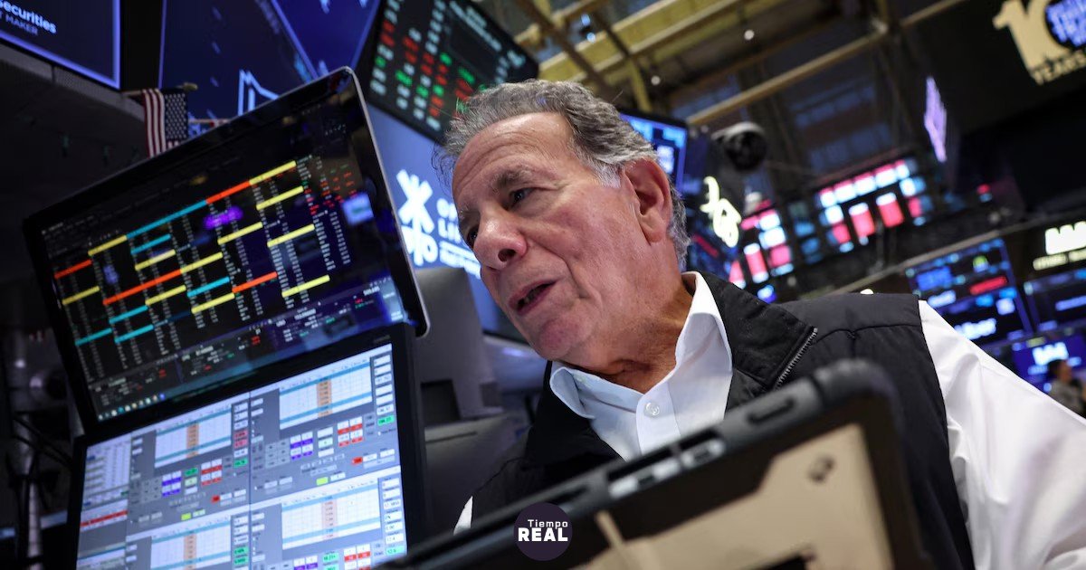 Riesgo país supera los 600 puntos y la Bolsa porteña cae 1,6%
