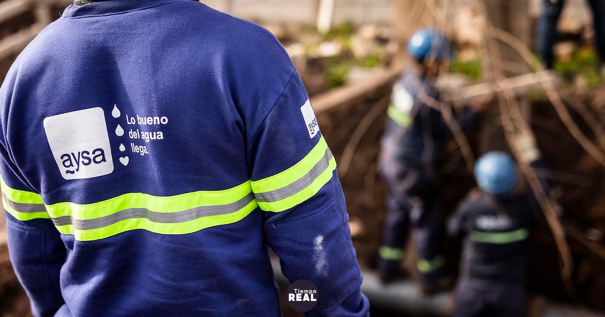 Quedan solo dos consorcios en la puja por AySA