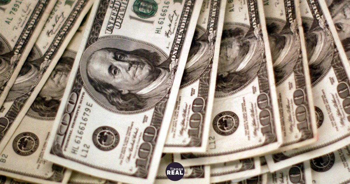 Dólar blue alcanza $1.540 de compra este sábado