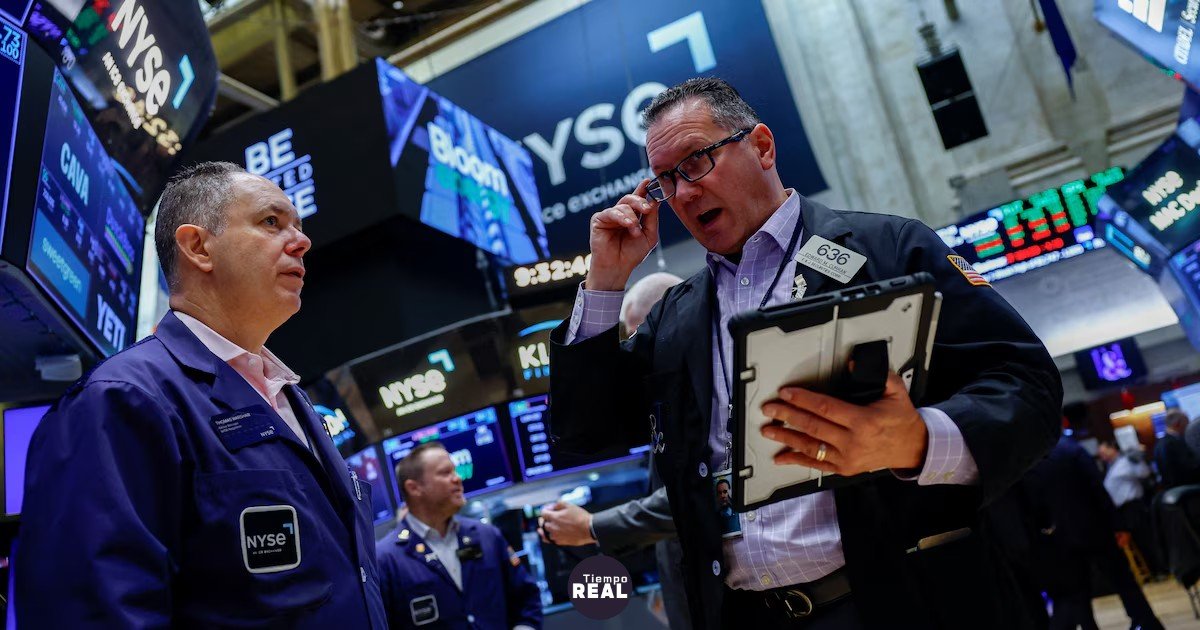 Riesgo país argentino subió a 648 puntos tras caída de Wall Street