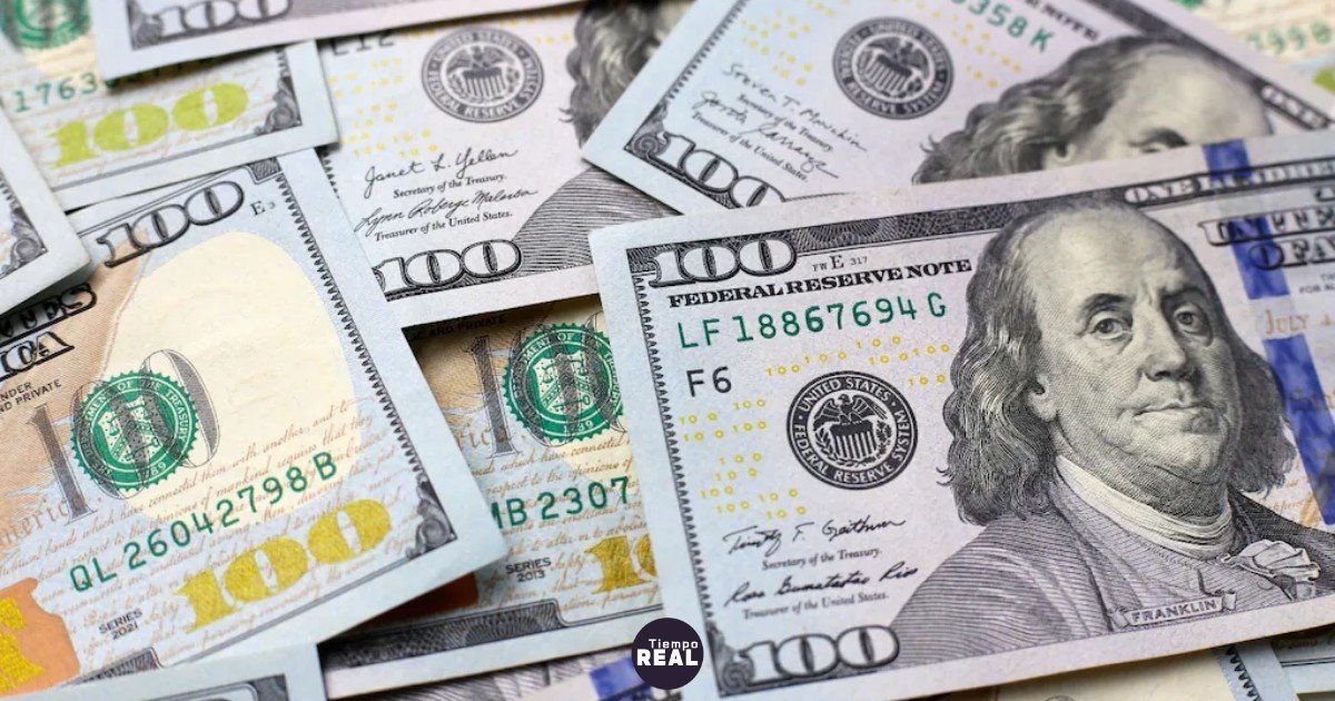 El dólar blue baja a $1.555, la menor cotización de la semana