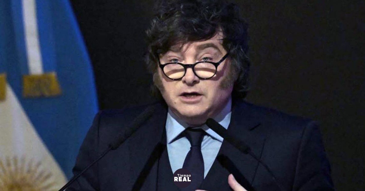 Iván Poduje llama “loco” a Javier Milei y se disculpa en X