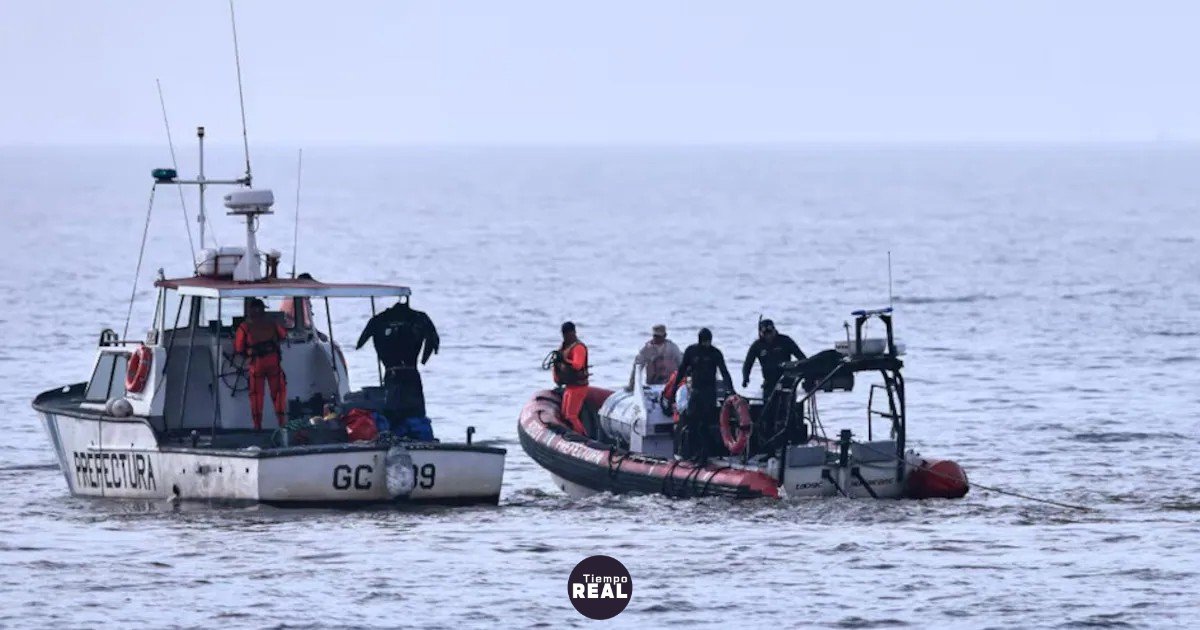 La Prefectura envía un guardacostas a ampliar búsqueda de dos kayakistas desaparecidos