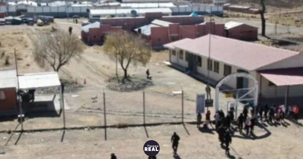 Fernando Cerimedo es trasladado al penal de máxima seguridad de Bolivia