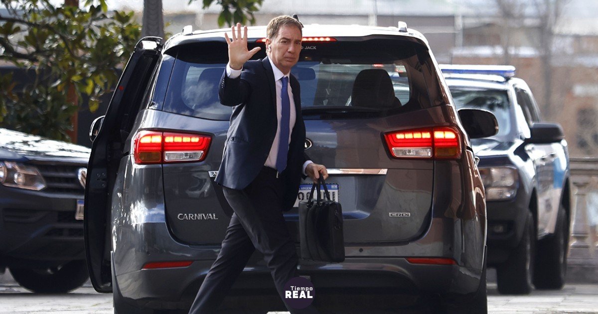 Santilli presiona a gobernadores radicales para lograr la suspensión de las PASO