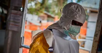 Brote de ébola en RDC se extiende a cinco países sin vacuna disponible