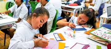 Educación y migración: ¿puede un documento impedir que un niño estudie?