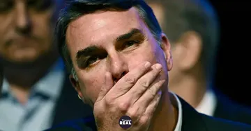 EE.UU. concederá visas a Flavio Bolsonaro tras fuga respaldada por Trump