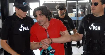 Entierran a los 63 años al asesino de la Masacre de Flores