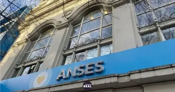 Docentes jubilados cobrarán retroactivos tras anularse los topes