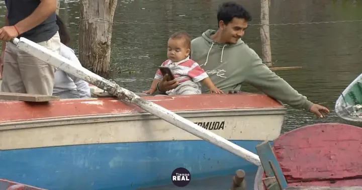 Más de 1 000 evacuados pierden servicios en Barranqueras Chaco