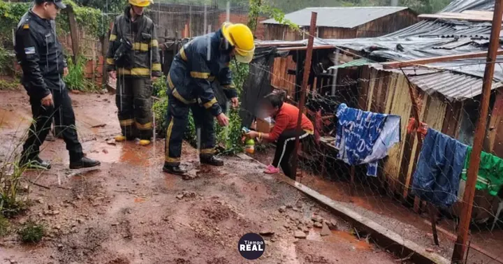 Cerca de 1.800 evacuados en Chaco por la crecida del Paraná