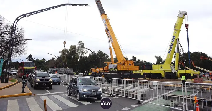 Cortan la Av. Libertador para montar escenario papal
