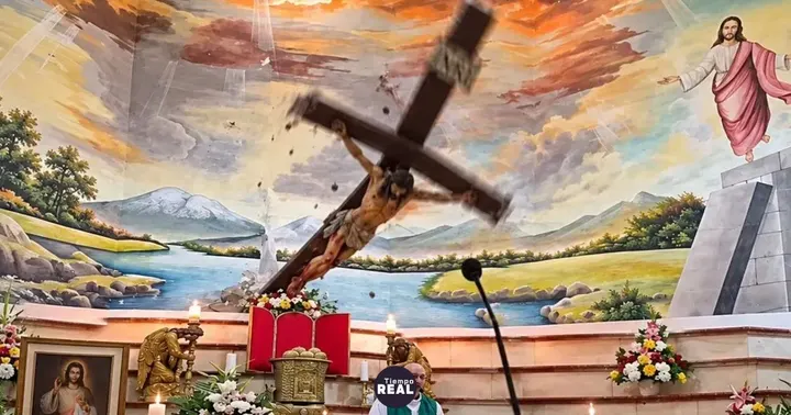 Fieles vieron en vivo cómo el crucifijo mató al sacerdote